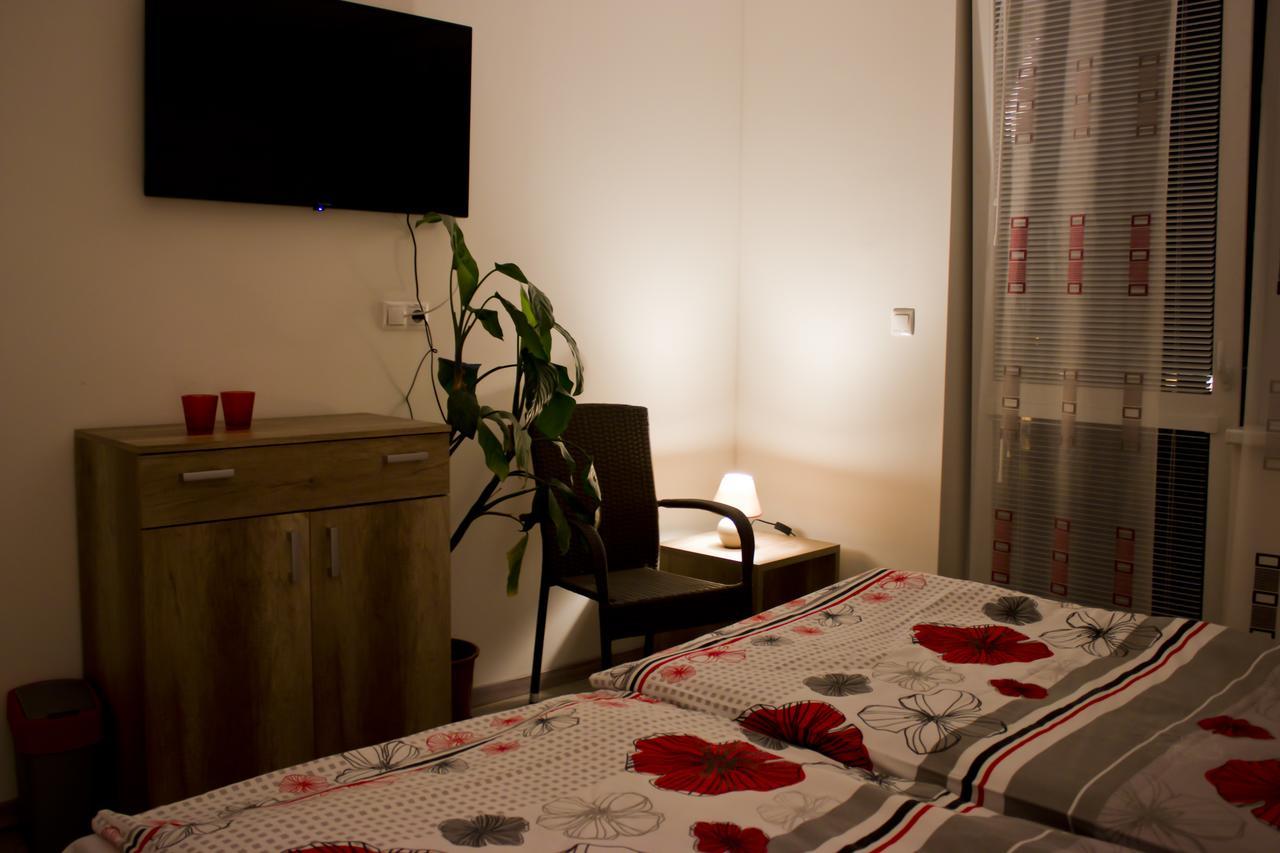 Motel Goerfoel Veľký Meder Esterno foto