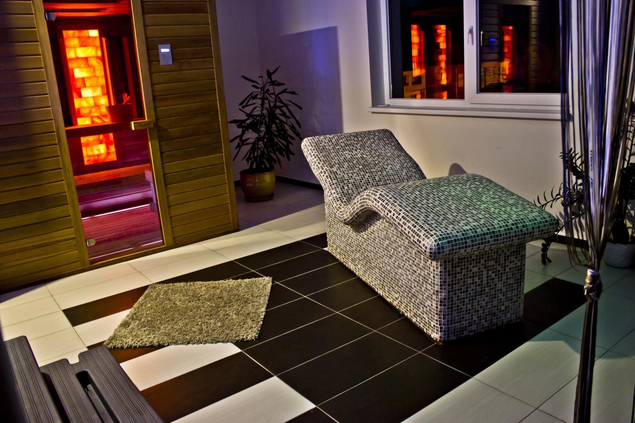 Motel Goerfoel Veľký Meder Esterno foto